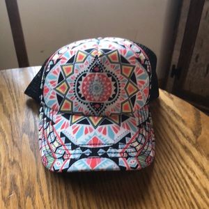Billabong Tribal Print Trucker hat 🧢 NWOT